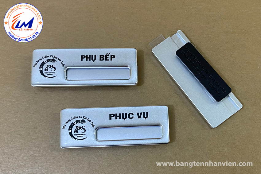 LÀM BẢNG TÊN NHÂN VIÊN NHÀ HÀNG KOI