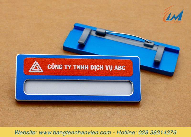 Bảng tên nam châm thay tên